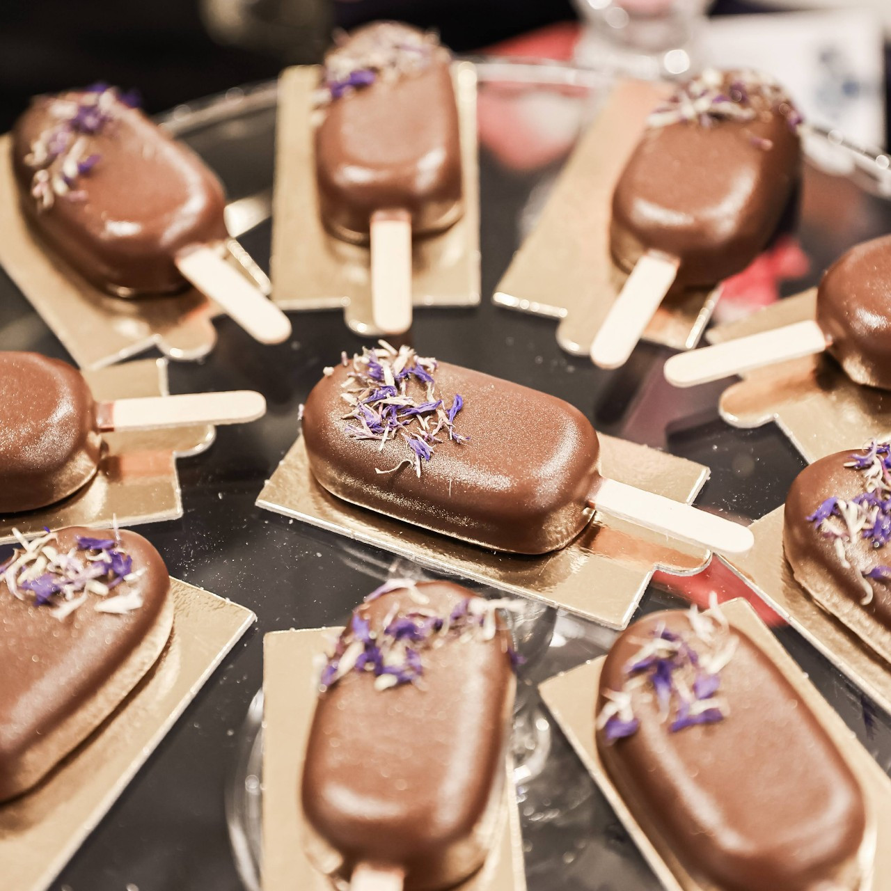 Ice cake pops czekolada z nutellą - zestaw 15 sztuk