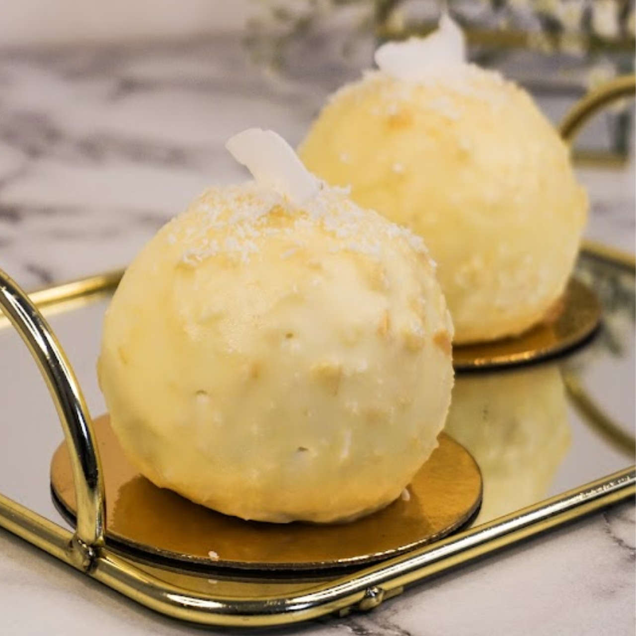 Monoporcja biała czekolada z kokosem i migdałem - zestaw 10 sztuk