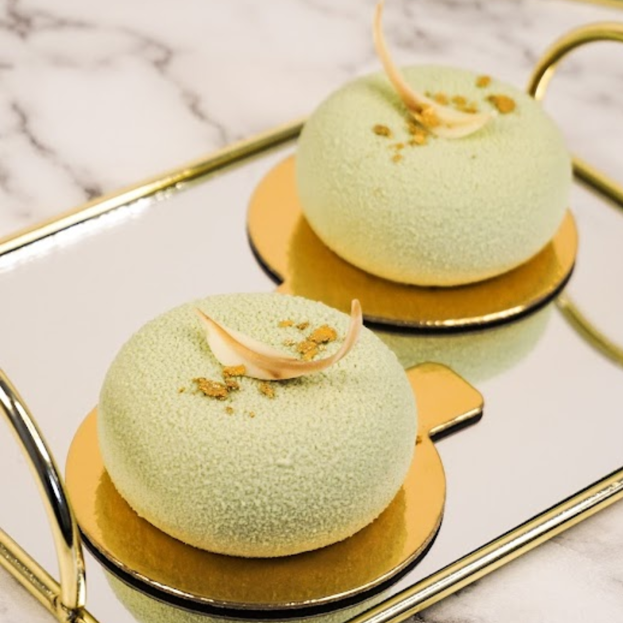 Monoporcja matcha z mango - zestaw 10 sztuk