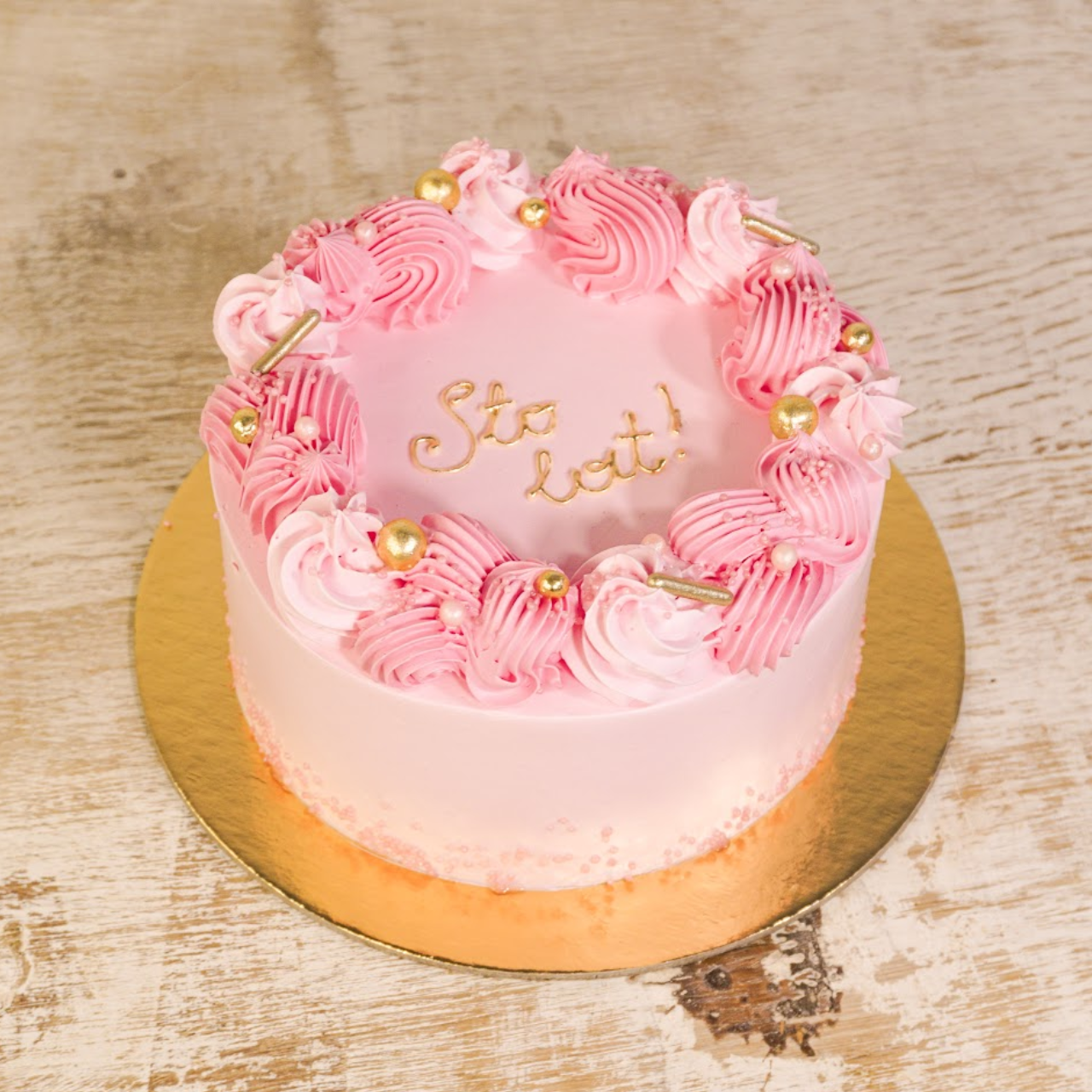 Tort bento różowy z personalizacją