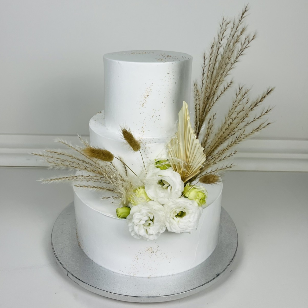 Tort weselny w stylu boho