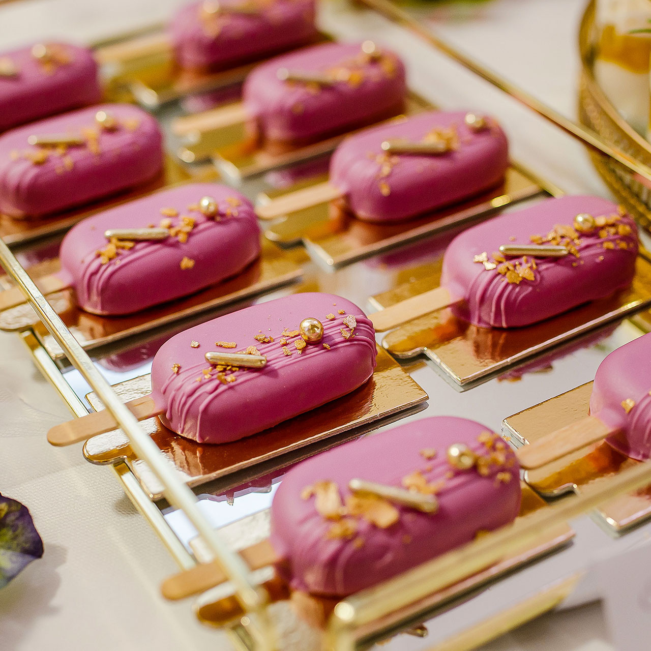 Ice cake pops malina z mascarpone - zestaw 15 sztuk