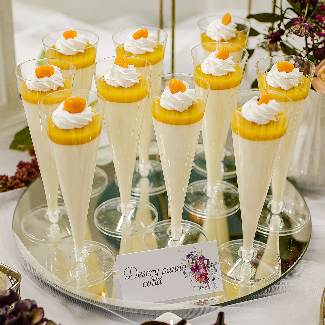 Duży deser panna cotta z mango - zestaw 15 sztuk