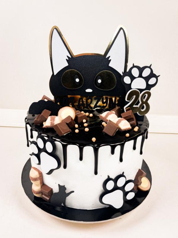 10. Tort drip cake z toperem kotem