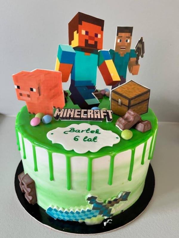 2. Tort z wydrukiem jadalnym Minecraft