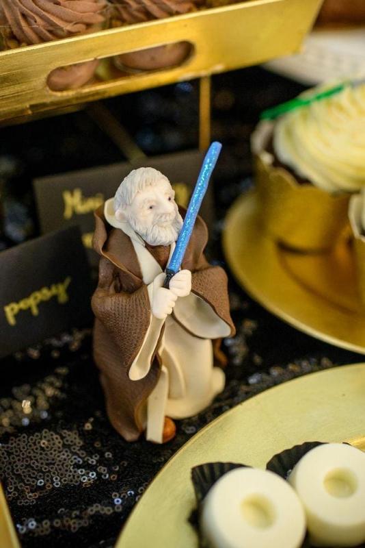 Słodki stół na urodziny Star Wars 16